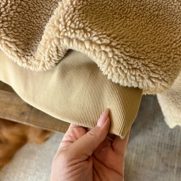 ALO Yoga Foxy Sherpa Jacket - Picture 11 of 12